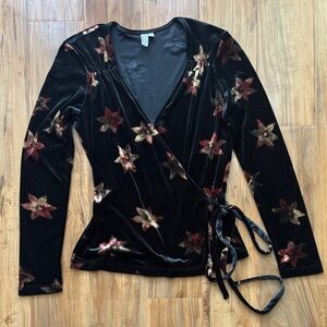 & Other Stories • Floral Velvet Wrap Blouse